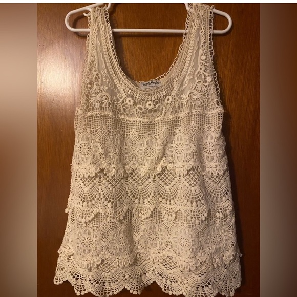 Crochet top - Picture 1 of 1